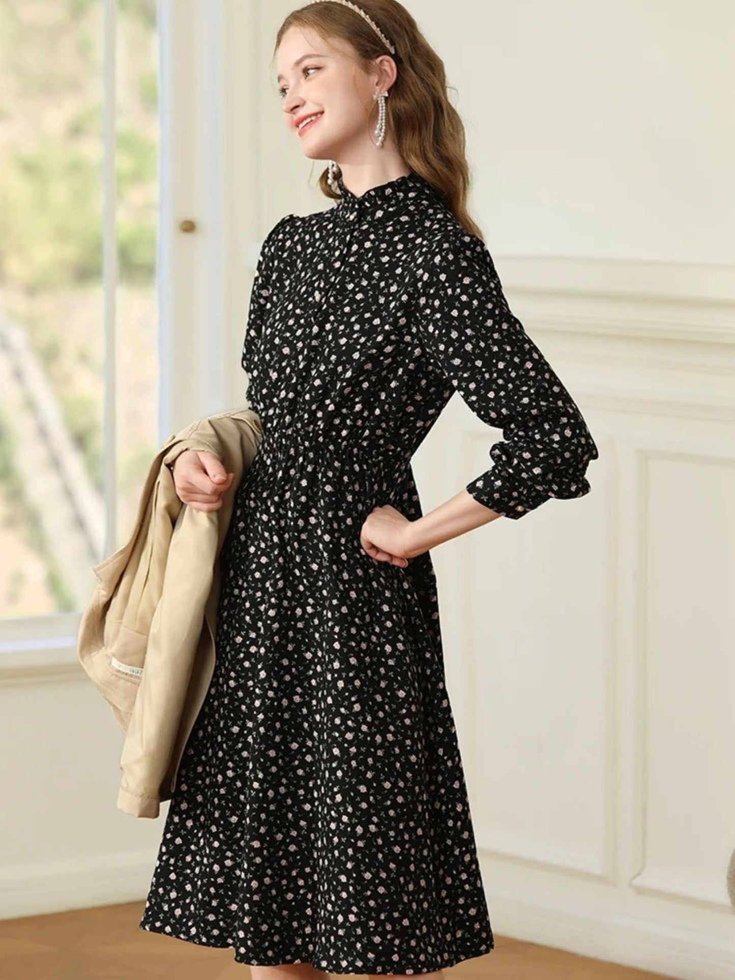 French-Inspired Floral Dress with Long Sleeves