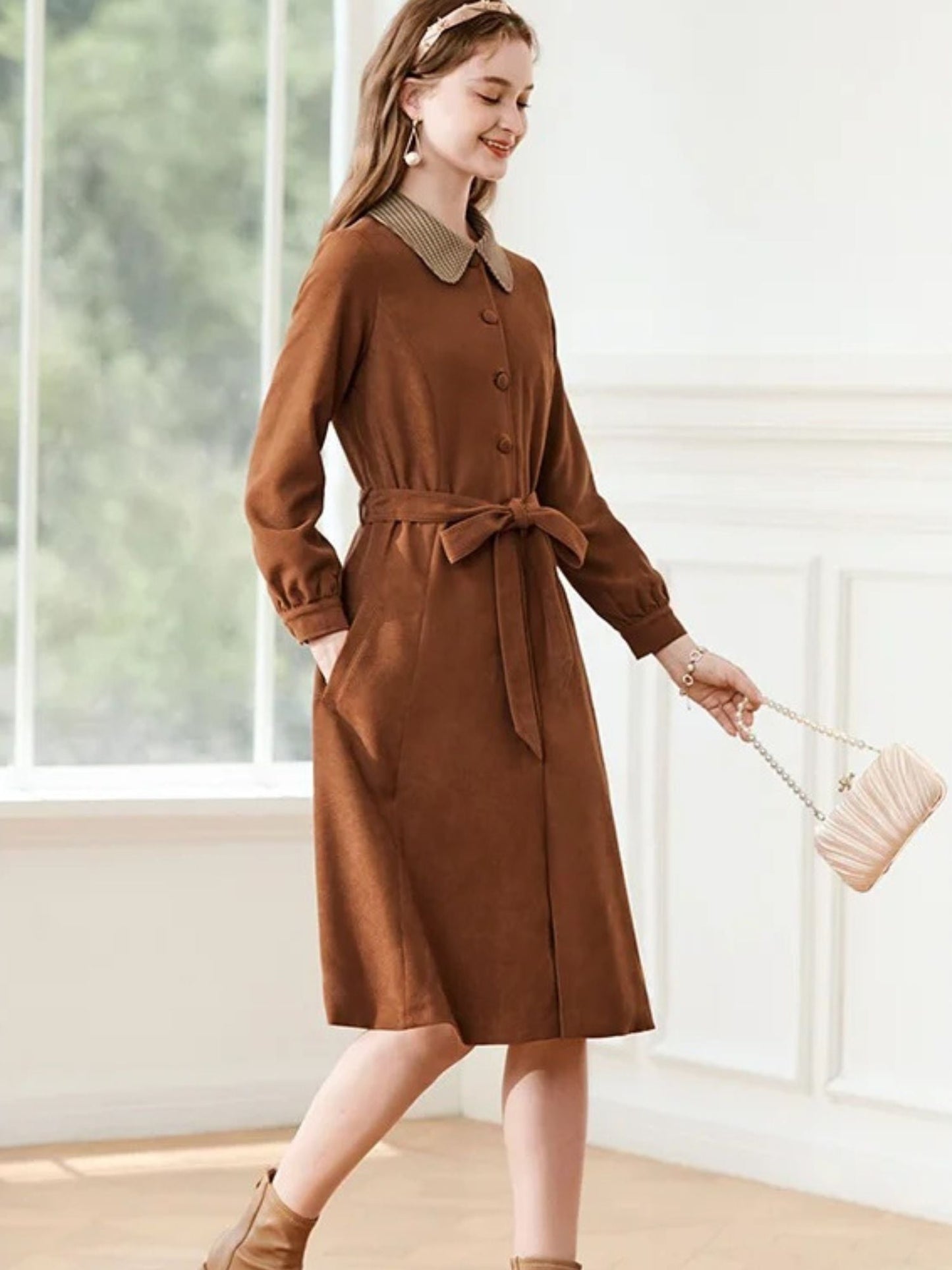 Dress with Collar and Tie Waist