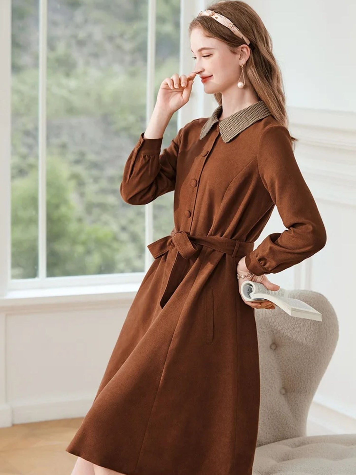 Dress with Collar and Tie Waist