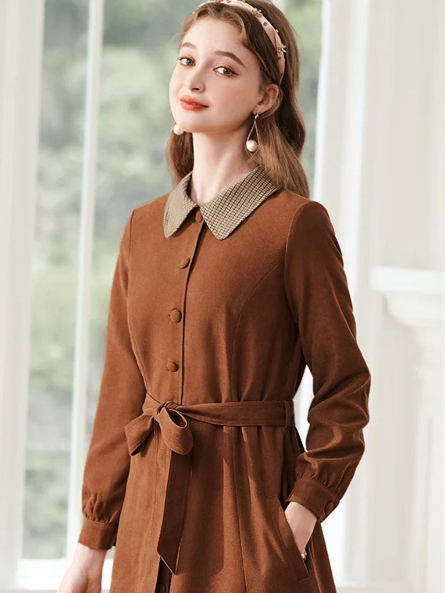 Dress with Collar and Tie Waist