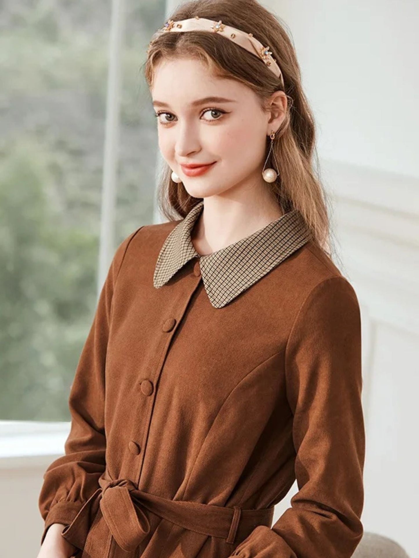 Dress with Collar and Tie Waist